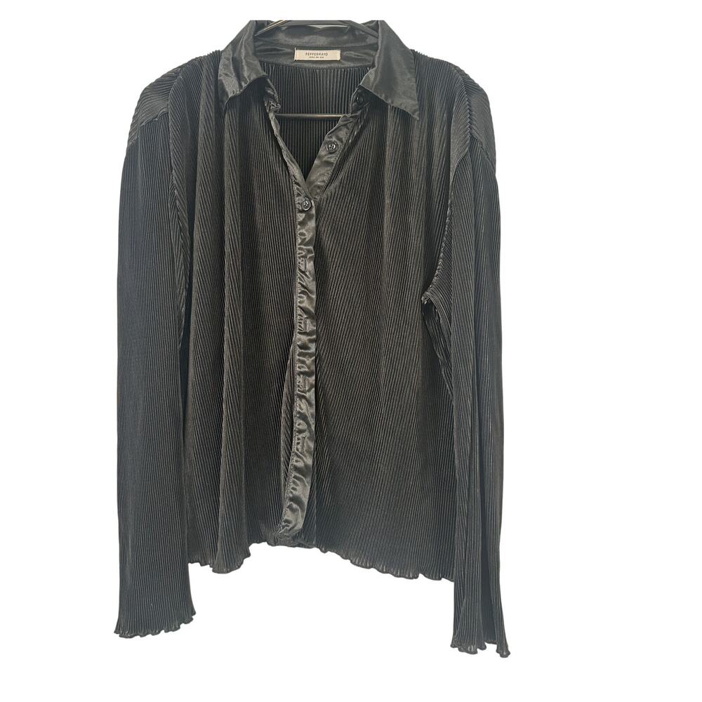 Peppermayo Change of Pace Ribbed Button Down Blouse - Size 0